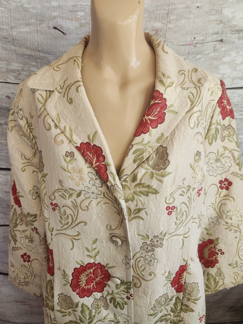 Apostrophe Cream Floral Jacquard Coat with Red & Green Accents - Picture 3 of 12